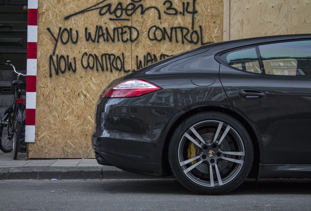 Porsche 970 Panamera GTS MkI