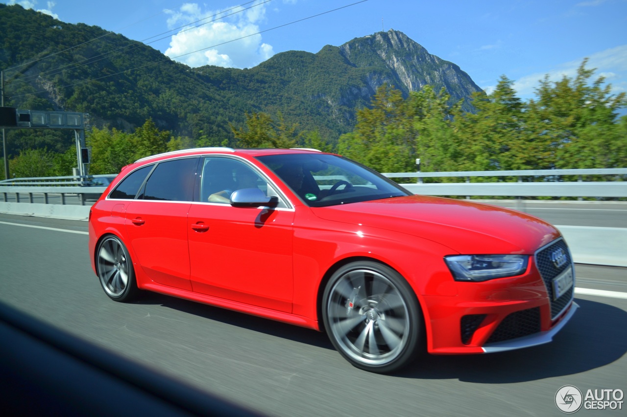 Audi RS4 Avant B8