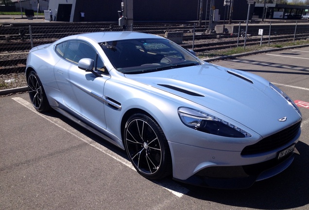 Aston Martin Vanquish 2013