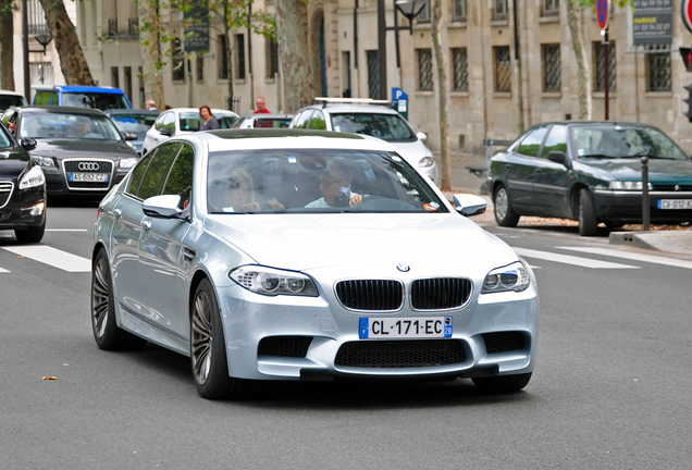 BMW M5 F10 2011