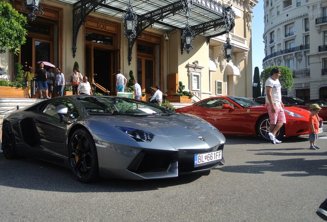 Lamborghini Aventador LP700-4