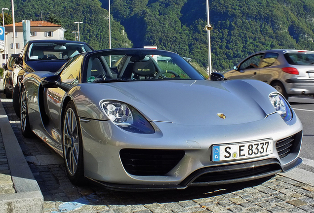 Porsche 918 Spyder Weissach Package