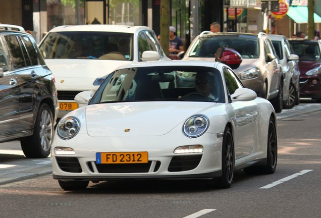 Porsche 997 Carrera GTS