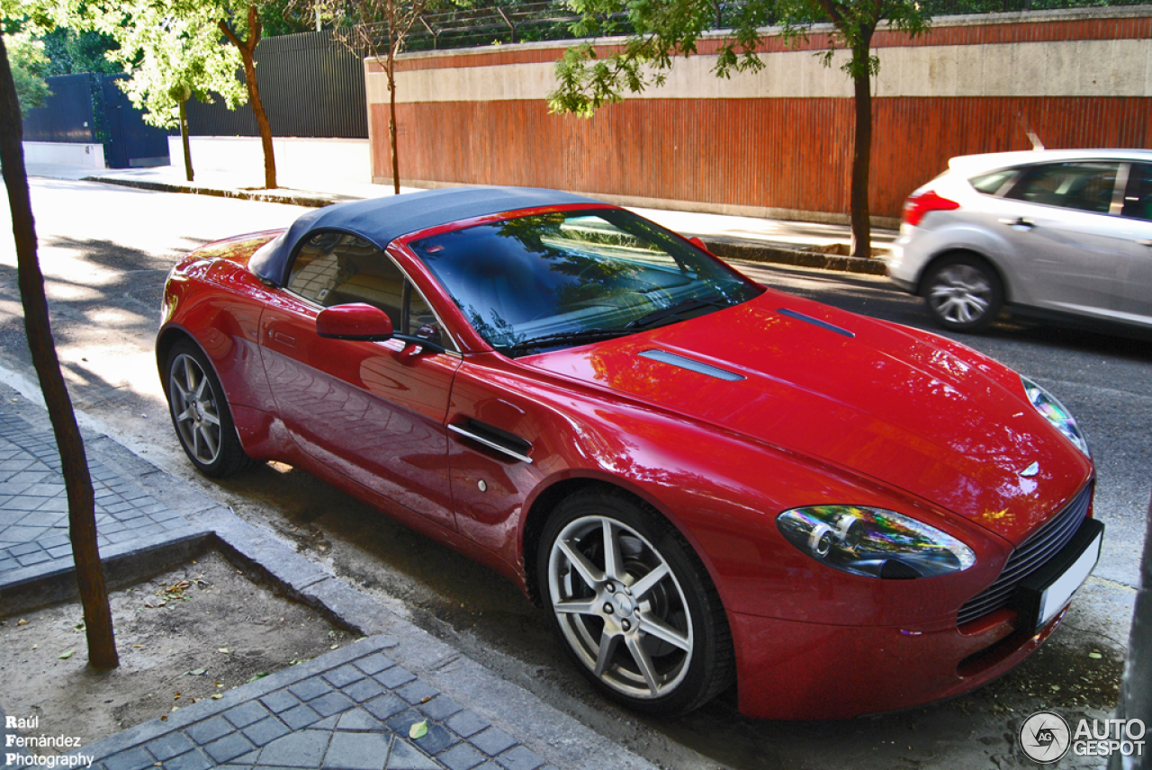 Aston Martin V8 Vantage Roadster