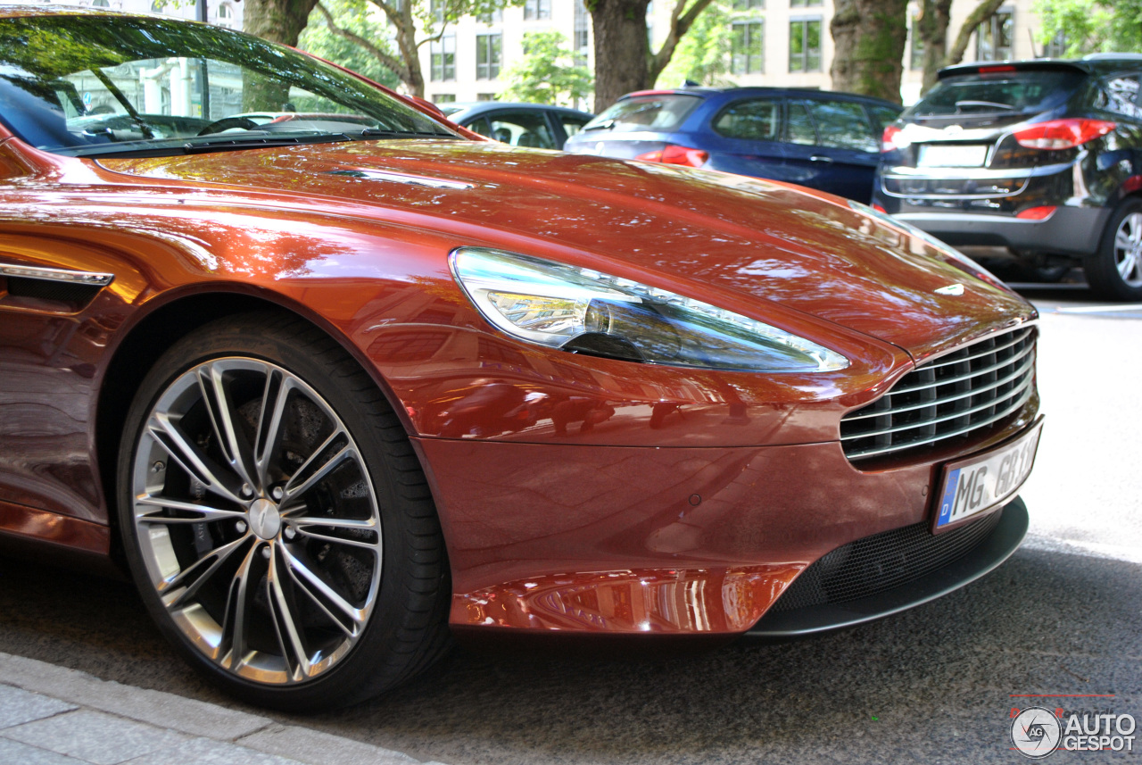 Aston Martin Virage 2011