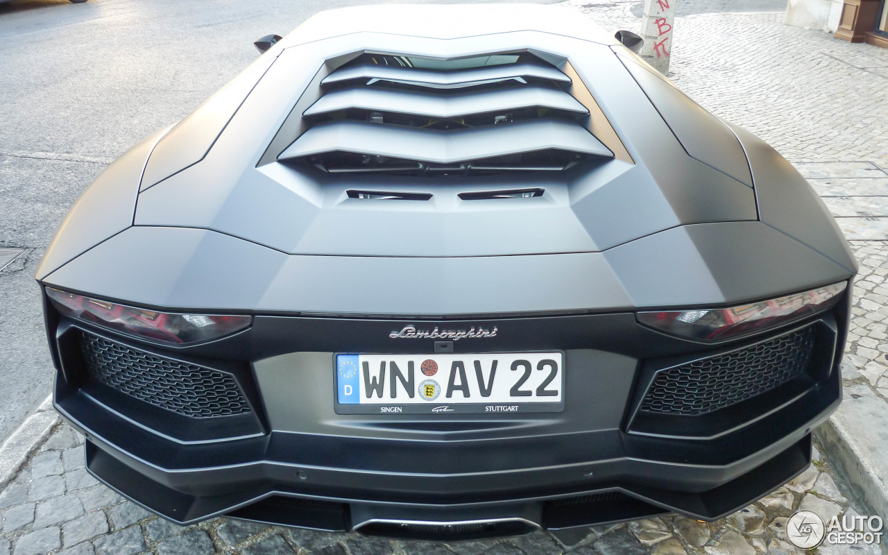 Lamborghini Aventador LP700-4