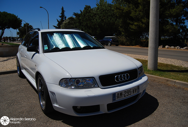 Audi RS4 Avant B5