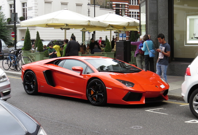 Lamborghini Aventador LP700-4