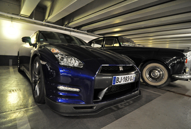 Nissan GT-R 2011