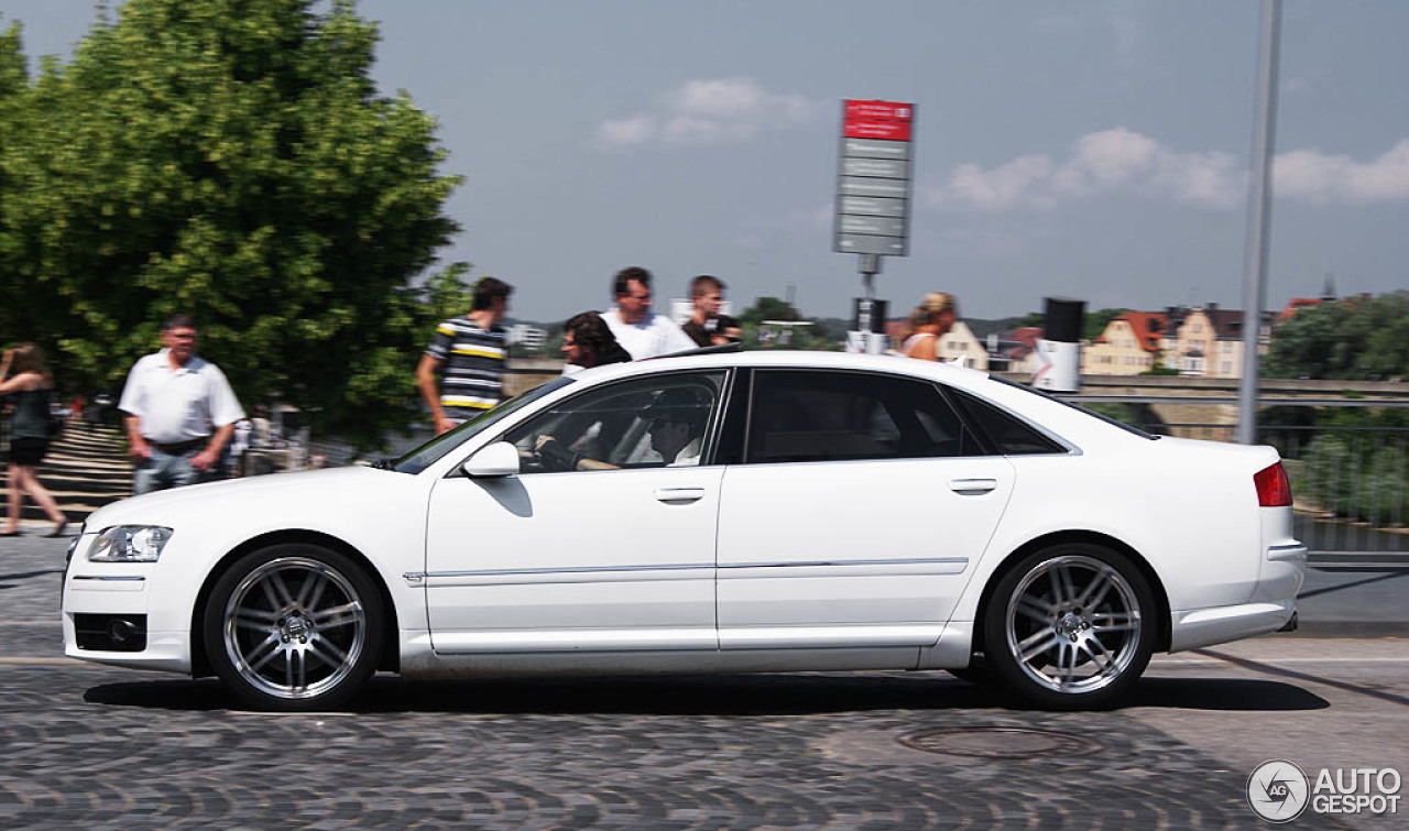 Audi S8 D3