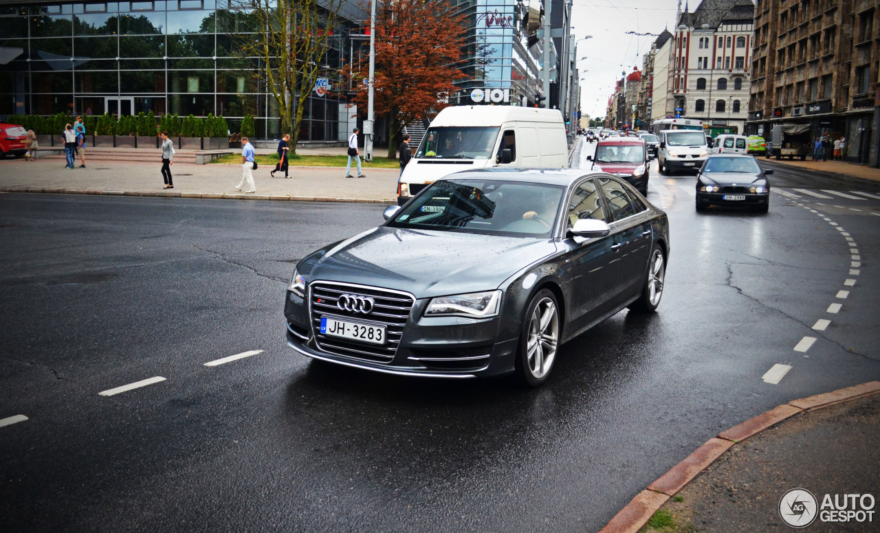 Audi S8 D4