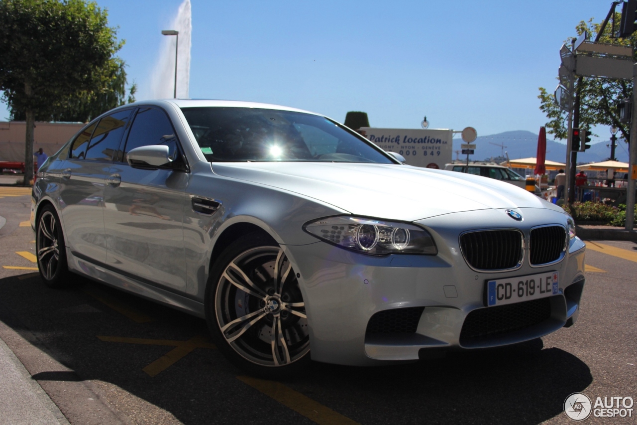 BMW M5 F10 2011