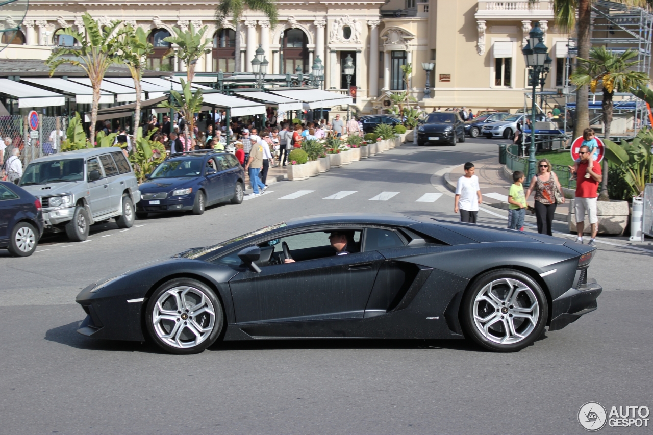 Lamborghini Aventador LP700-4