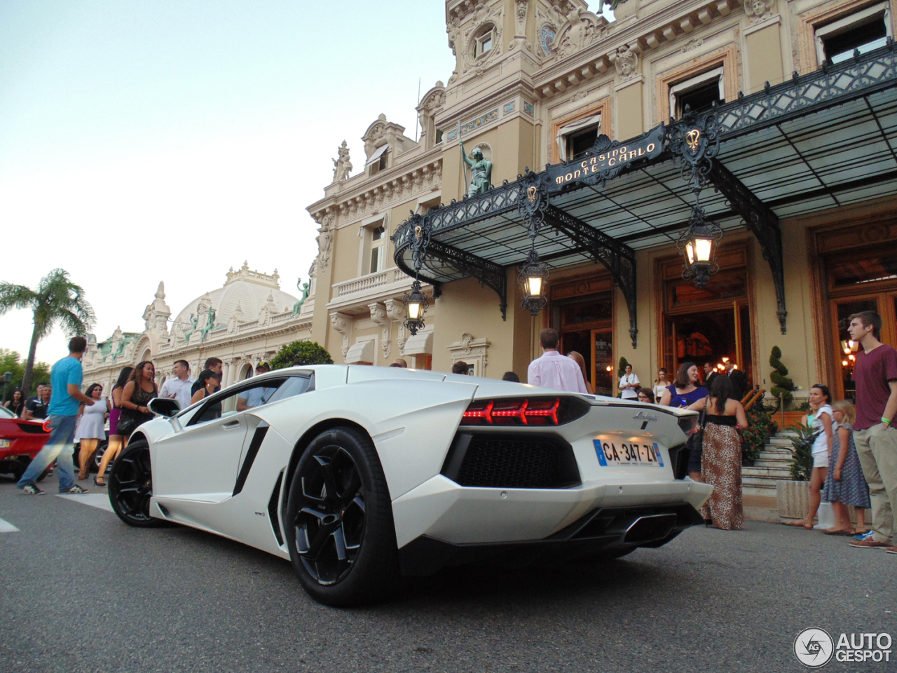 Lamborghini Aventador LP700-4