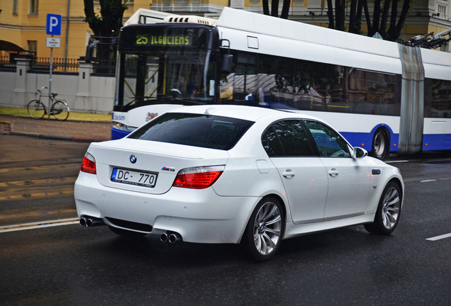 BMW M5 E60 2005