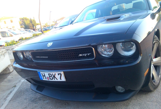 Dodge Challenger SRT-8