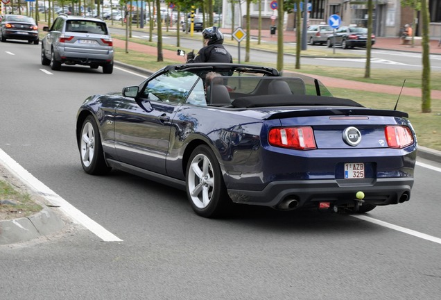 Ford Mustang GT Convertible 2011