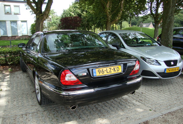 Jaguar XJR