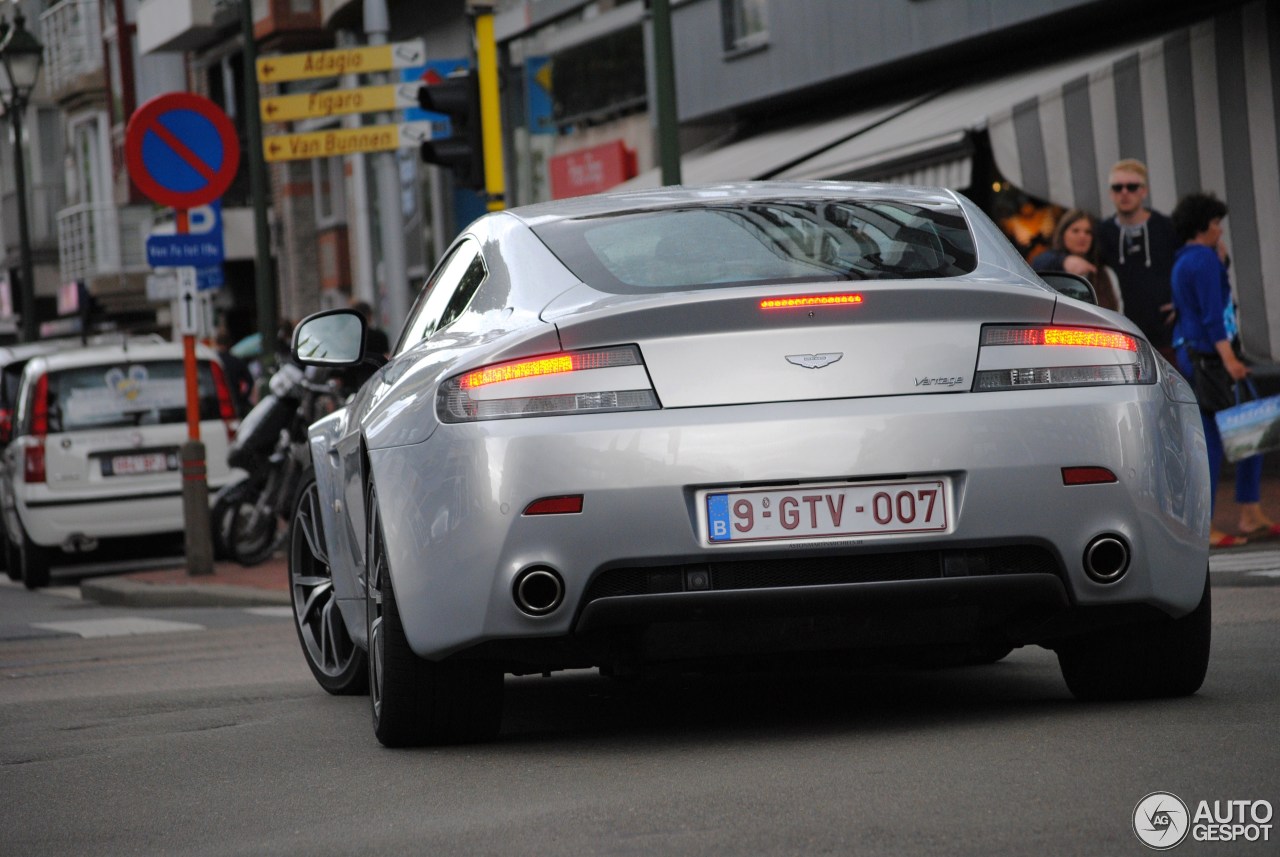 Aston Martin V8 Vantage