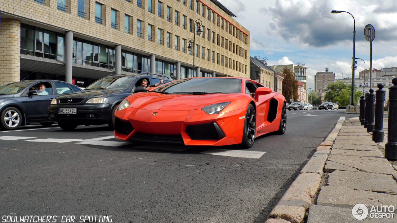 Lamborghini Aventador LP700-4