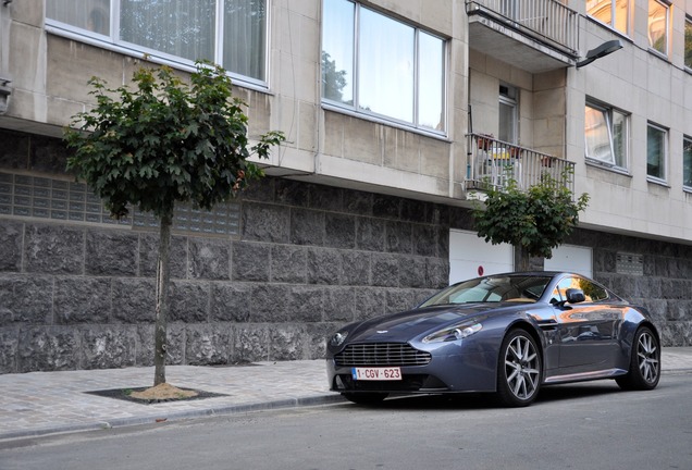 Aston Martin V8 Vantage S