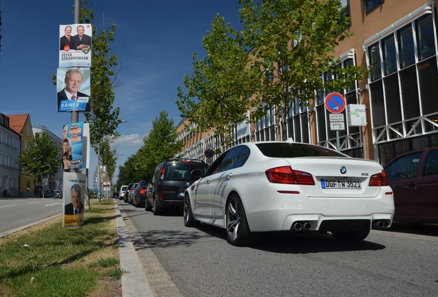 BMW M5 F10 2011