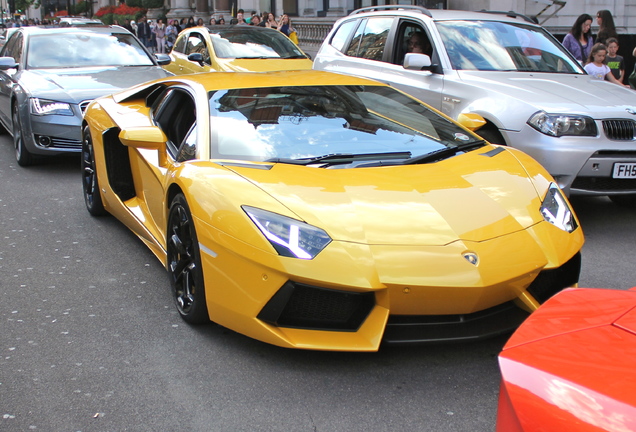 Lamborghini Aventador LP700-4