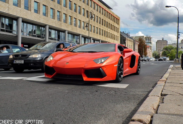 Lamborghini Aventador LP700-4