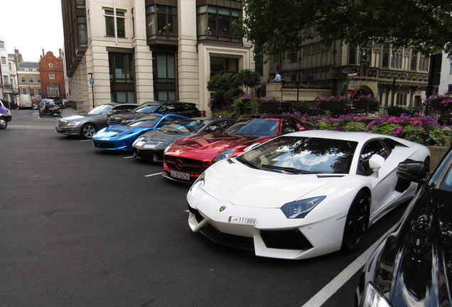 Lamborghini Aventador LP700-4