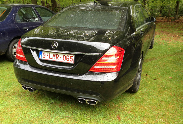 Mercedes-Benz S 65 AMG V221 2010