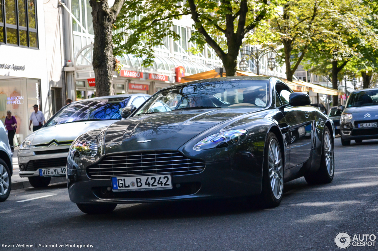 Aston Martin V8 Vantage