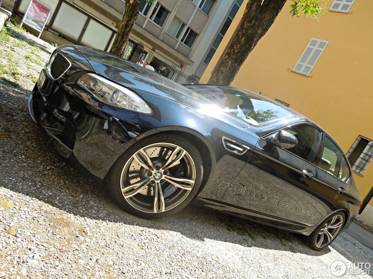 BMW M5 F10 2011