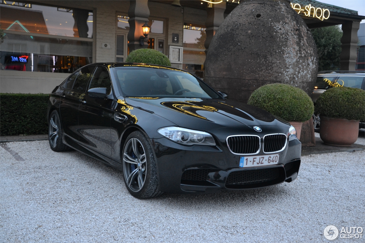 BMW M5 F10 2011