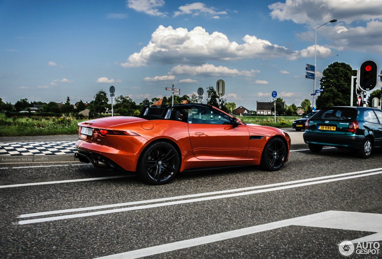 Jaguar F-TYPE S V8 Convertible