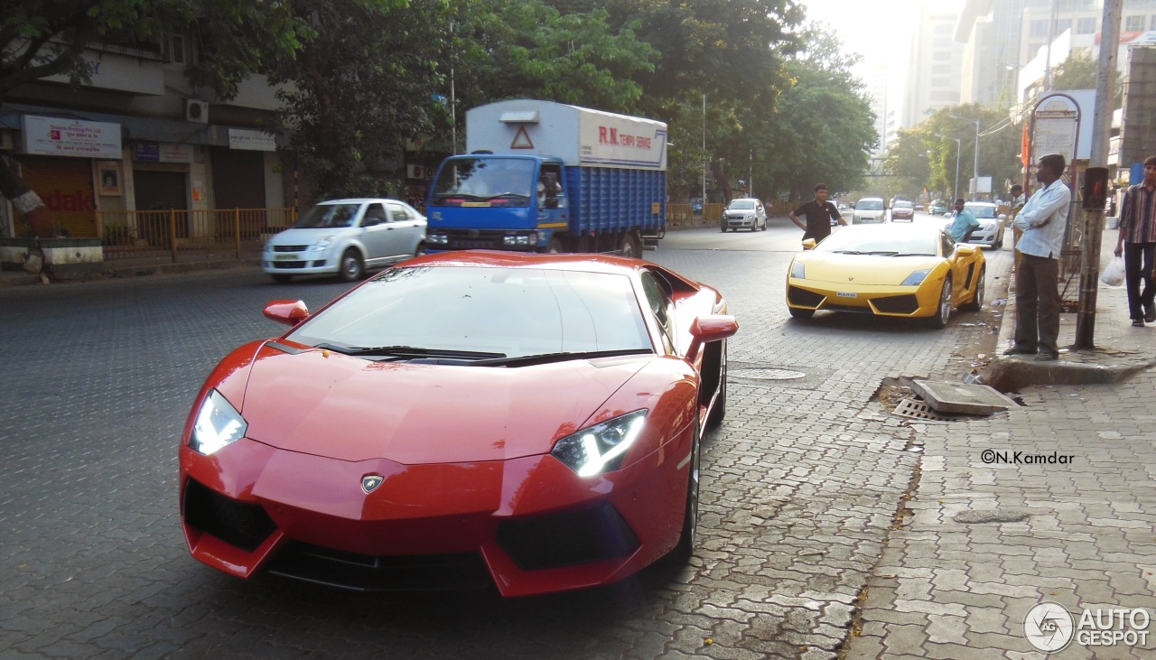 Lamborghini Aventador LP700-4