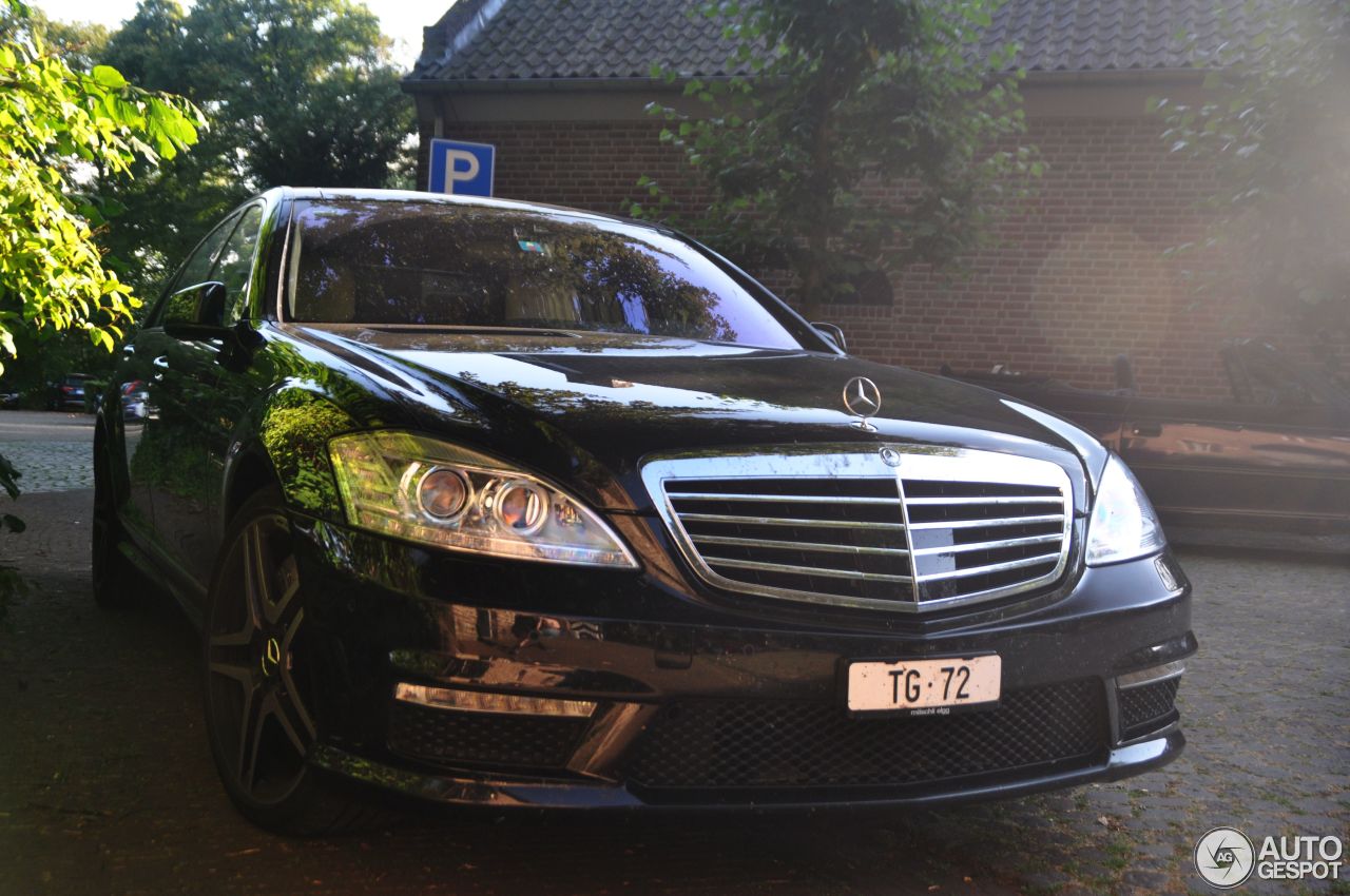 Mercedes-Benz S 63 AMG W221 2011