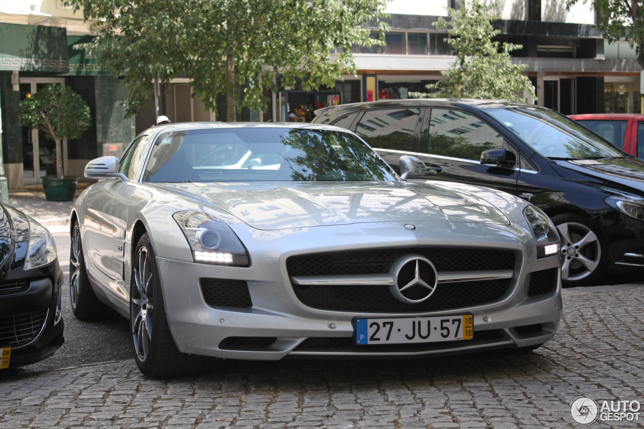 Mercedes-Benz SLS AMG