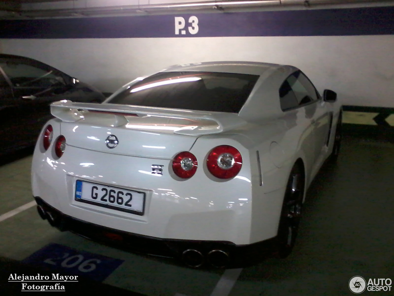 Nissan GT-R