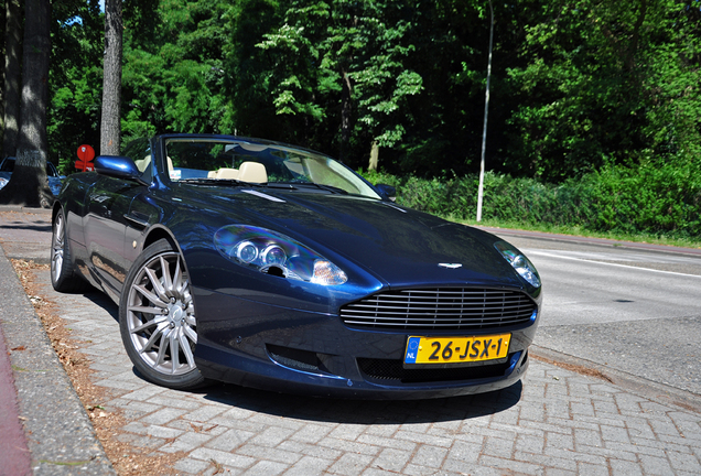 Aston Martin DB9 Volante