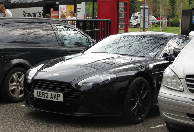 Aston Martin V8 Vantage 2012