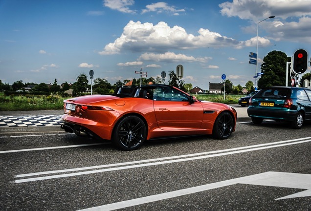 Jaguar F-TYPE S V8 Convertible