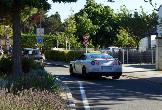 Nissan GT-R