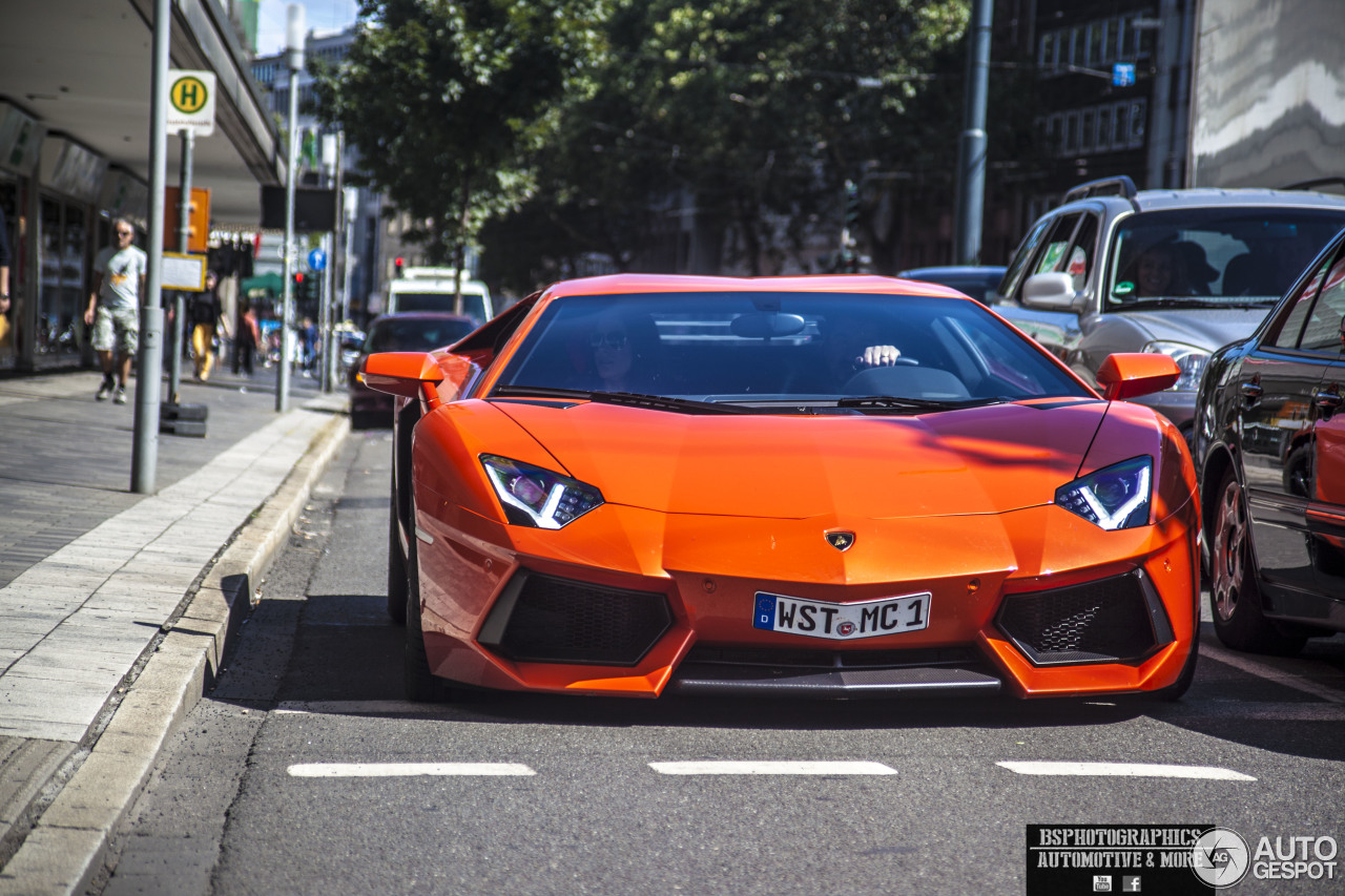 Lamborghini Aventador LP700-4