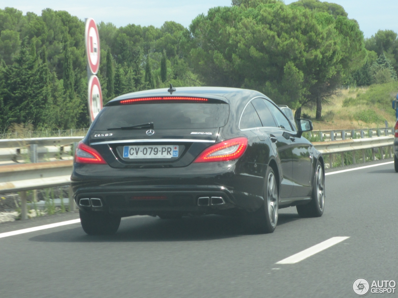 Mercedes-Benz CLS 63 AMG X218 Shooting Brake