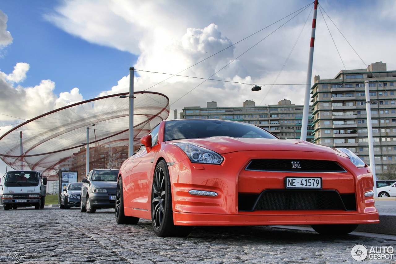 Nissan GT-R 2011