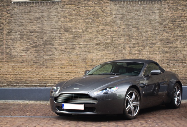 Aston Martin V8 Vantage Roadster