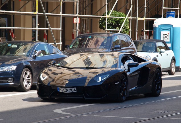 Lamborghini Aventador LP700-4