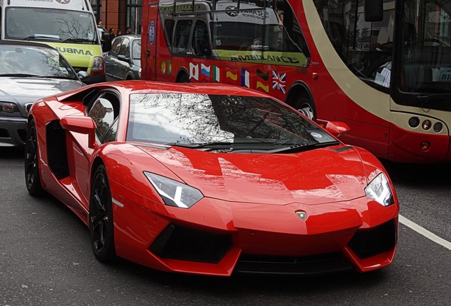 Lamborghini Aventador LP700-4