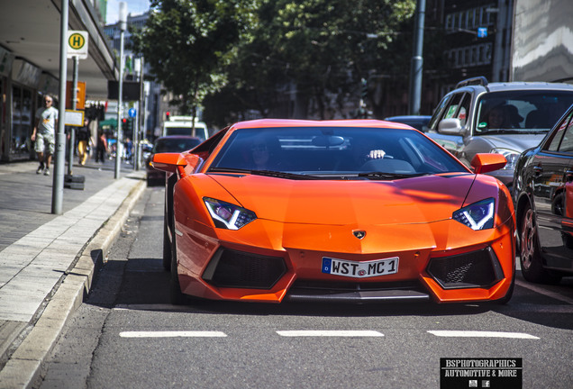 Lamborghini Aventador LP700-4