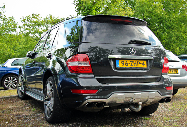 Mercedes-Benz ML 63 AMG W164 2009